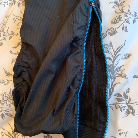 SOLD - Retro lulu cold weather running pants - Picture 5 of 9